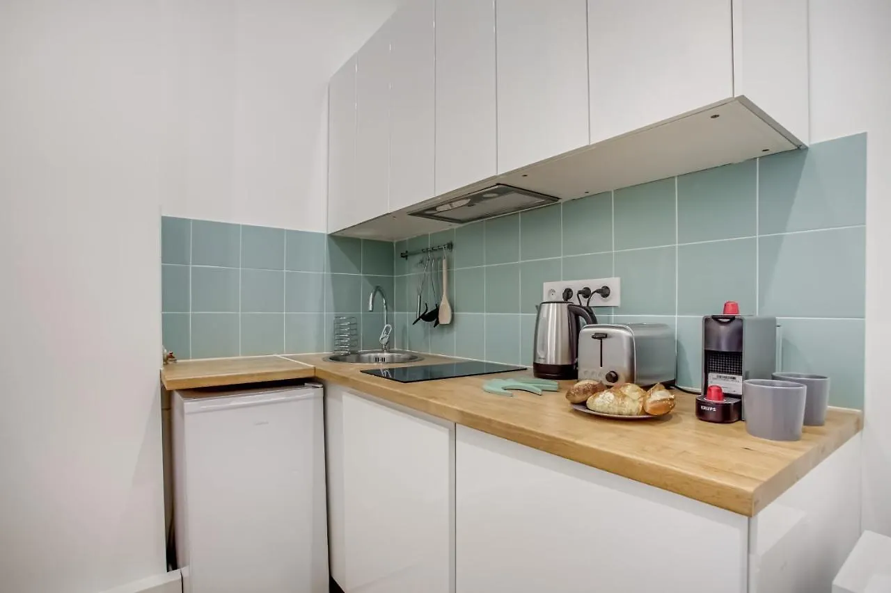 Flat For 4 Located In The Heart Of Paris * Paryż